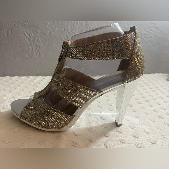 Michael Michael Kors Women's Berkley zipper Silver Glitter Heels - Picture 1 of 16